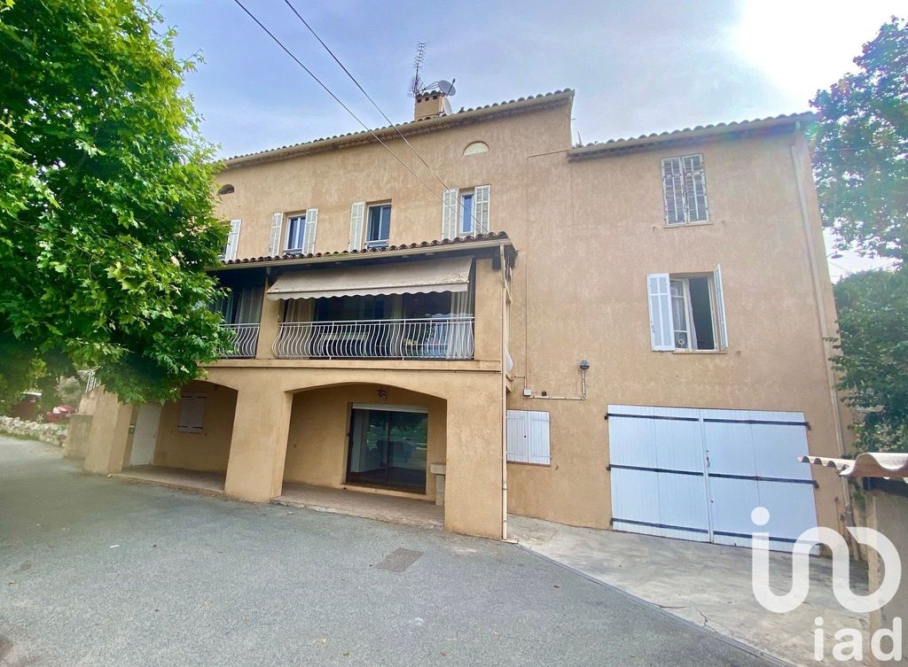 Achat appartement à vendre 3 pièces 90 m² - Fayence