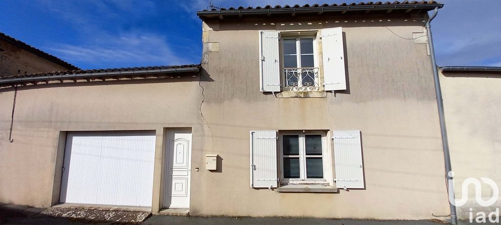 Achat maison à vendre 3 chambres 95 m² - Prissé-la-Charrière