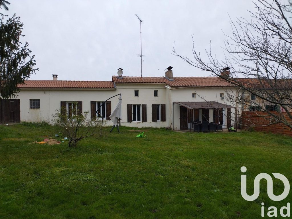 Achat maison à vendre 3 chambres 138 m² - Montlieu-la-Garde