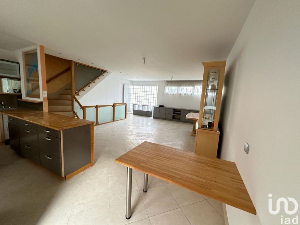 Achat maison à vendre 3 chambres 130 m² - Noisy-le-Sec