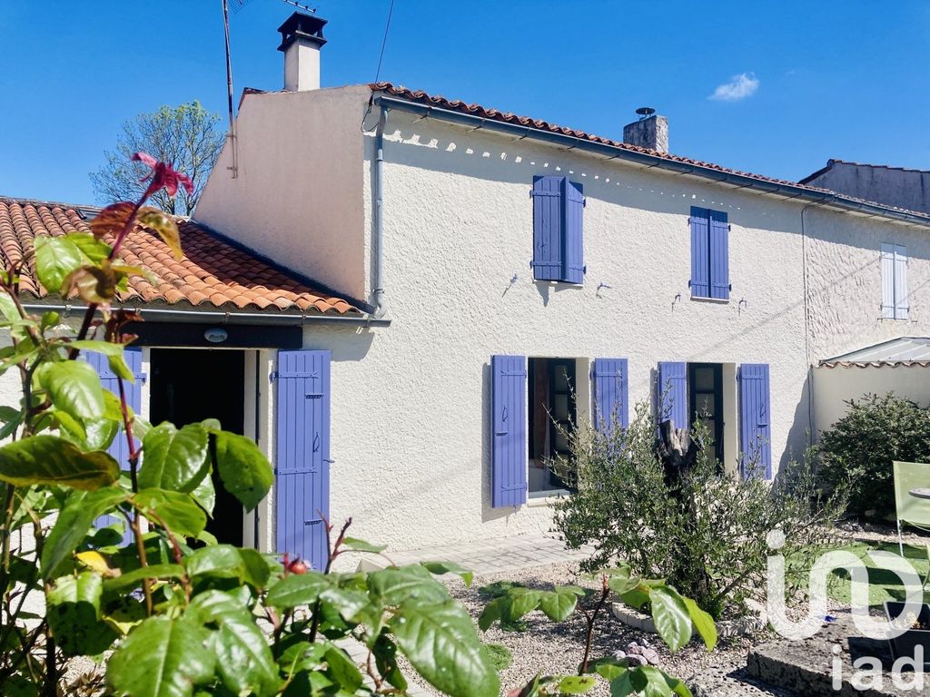 Achat maison à vendre 2 chambres 93 m² - Saint-Christophe