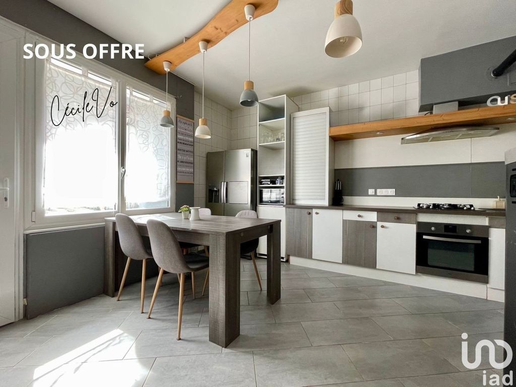 Achat maison à vendre 2 chambres 89 m² - Saint-Germain-de-Joux