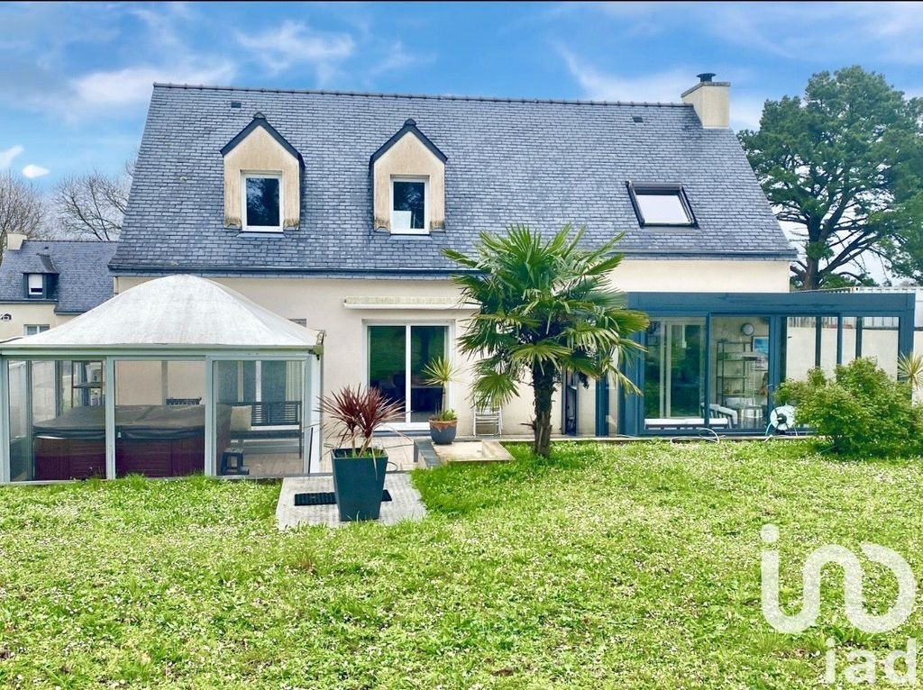 Achat maison à vendre 3 chambres 176 m² - Saint-Évarzec