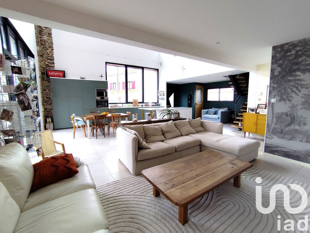 Achat maison à vendre 3 chambres 163 m² - Saint-Julien-de-Concelles