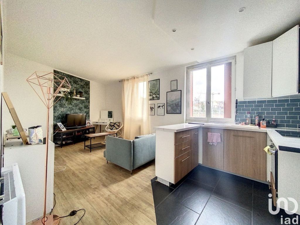 Achat appartement à vendre 2 pièces 41 m² - Corbeil-Essonnes