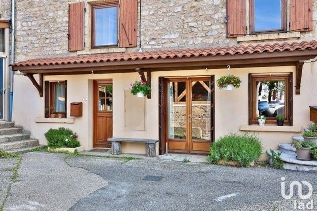 Achat maison à vendre 5 chambres 193 m² - Yzeron