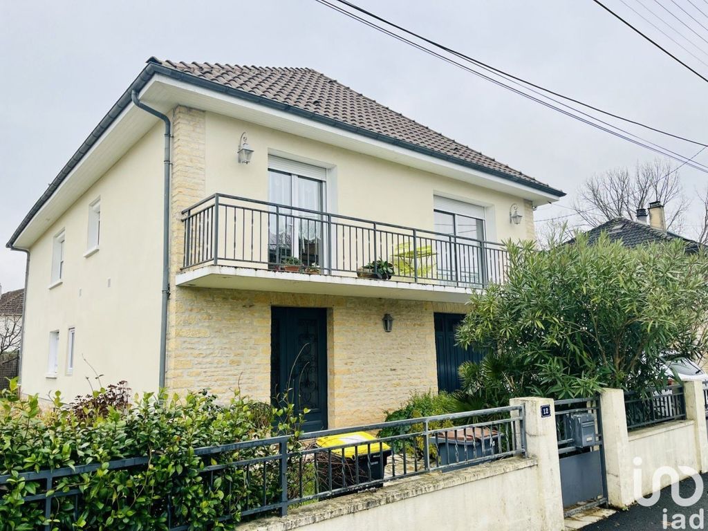 Achat maison à vendre 3 chambres 130 m² - Terrasson-Lavilledieu