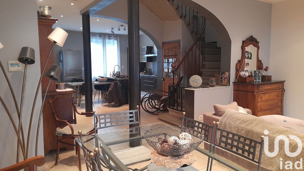 Achat maison à vendre 3 chambres 150 m² - Saint-Gilles