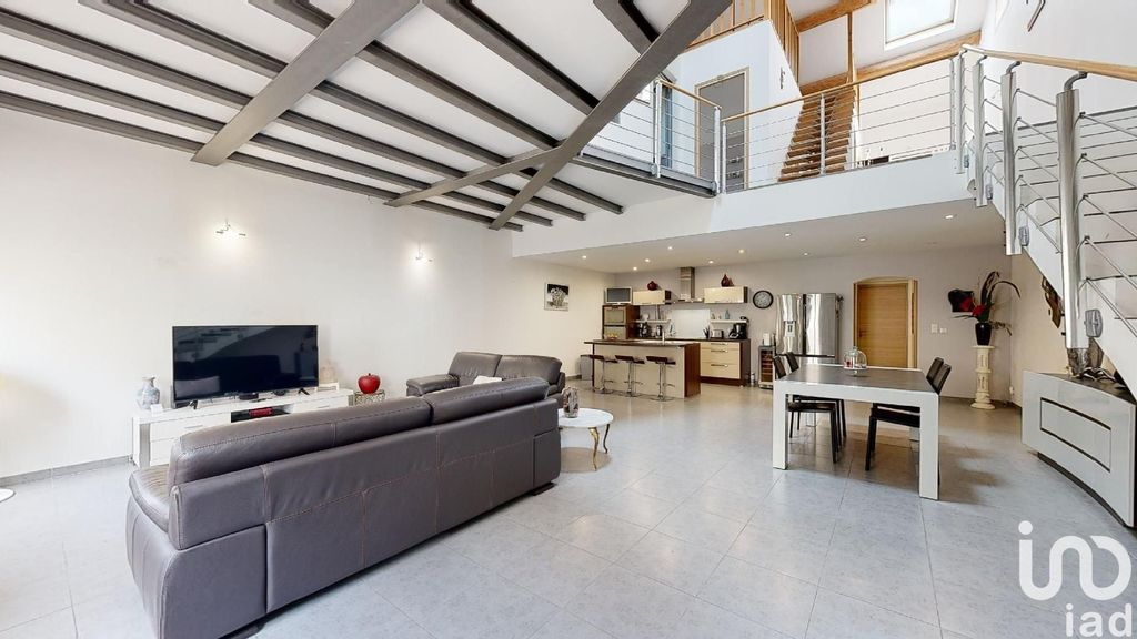 Achat maison à vendre 3 chambres 170 m² - La Fare-les-Oliviers
