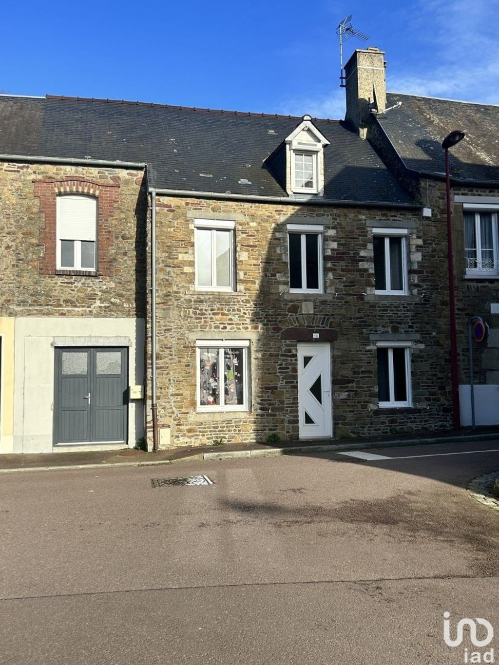 Achat maison à vendre 3 chambres 118 m² - Torigny-les-Villes