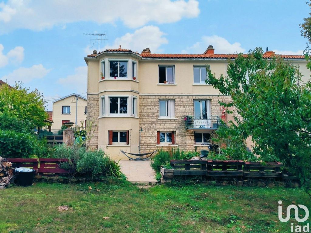 Achat maison à vendre 6 chambres 198 m² - Poitiers