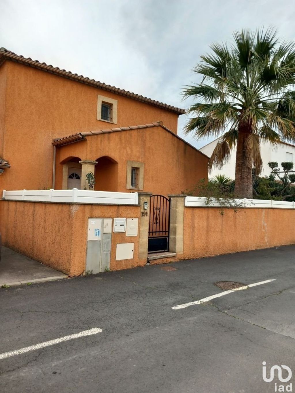 Achat maison à vendre 3 chambres 106 m² - Aigues-Mortes
