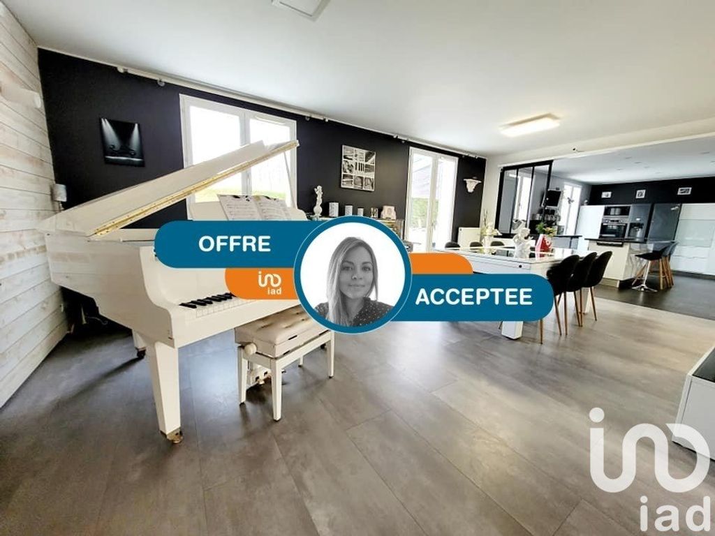 Achat maison à vendre 4 chambres 189 m² - Saint-Just-Saint-Rambert