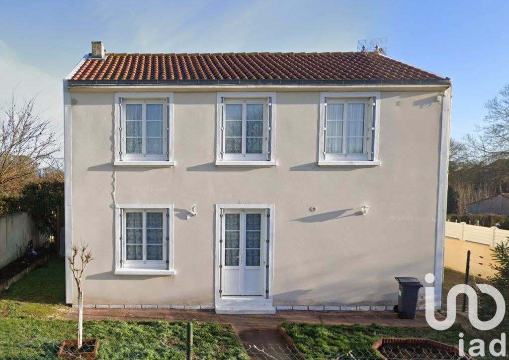 Achat maison à vendre 4 chambres 89 m² - Saint-Nazaire-sur-Charente