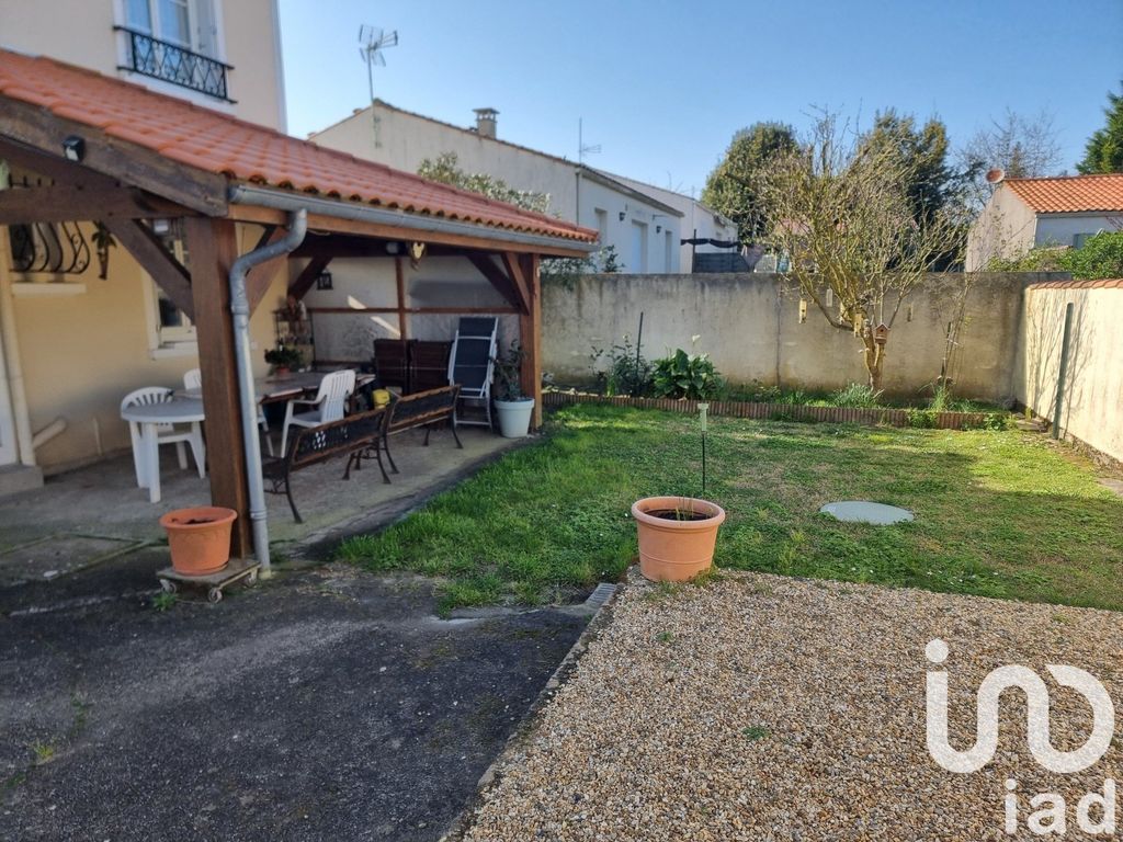 Achat maison à vendre 4 chambres 89 m² - Saint-Nazaire-sur-Charente