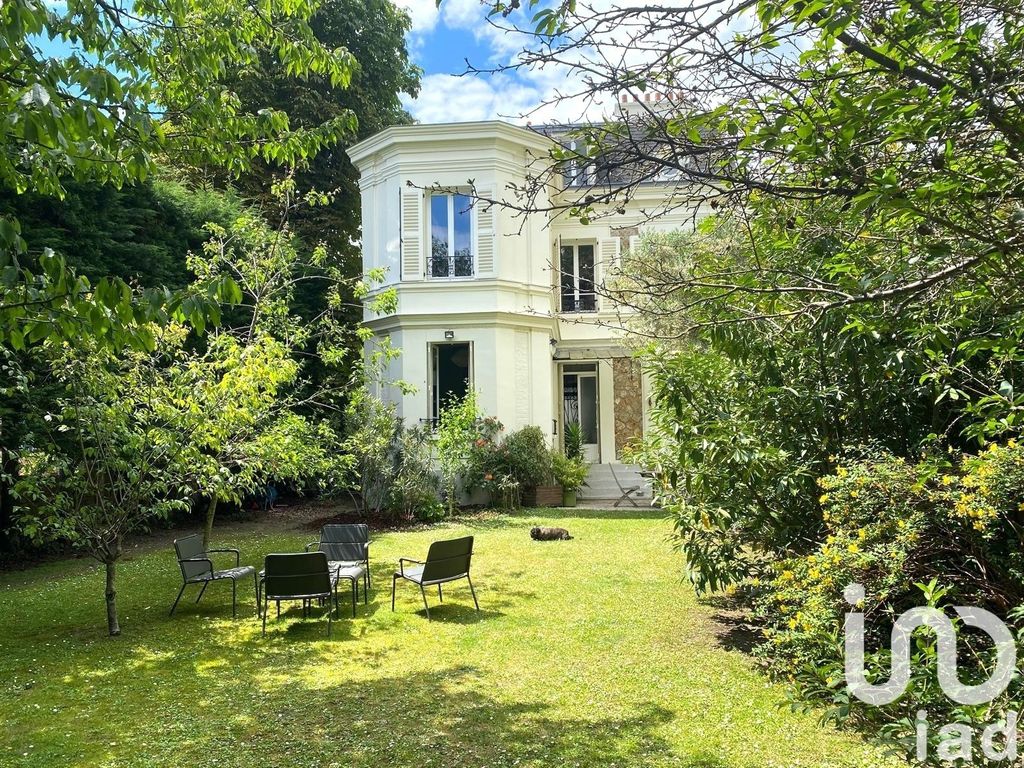 Achat maison à vendre 6 chambres 232 m² - Colombes