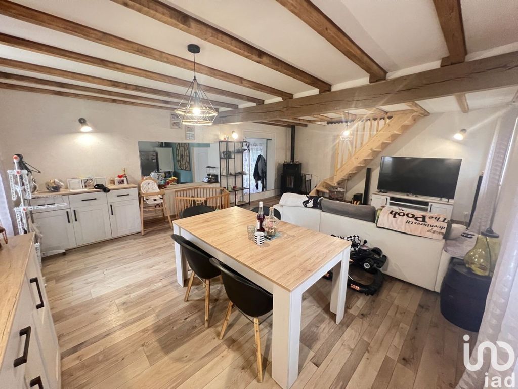 Achat maison à vendre 3 chambres 151 m² - Montalembert