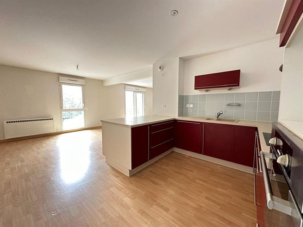 Achat appartement à vendre 4 pièces 129 m² - Chasseneuil-du-Poitou