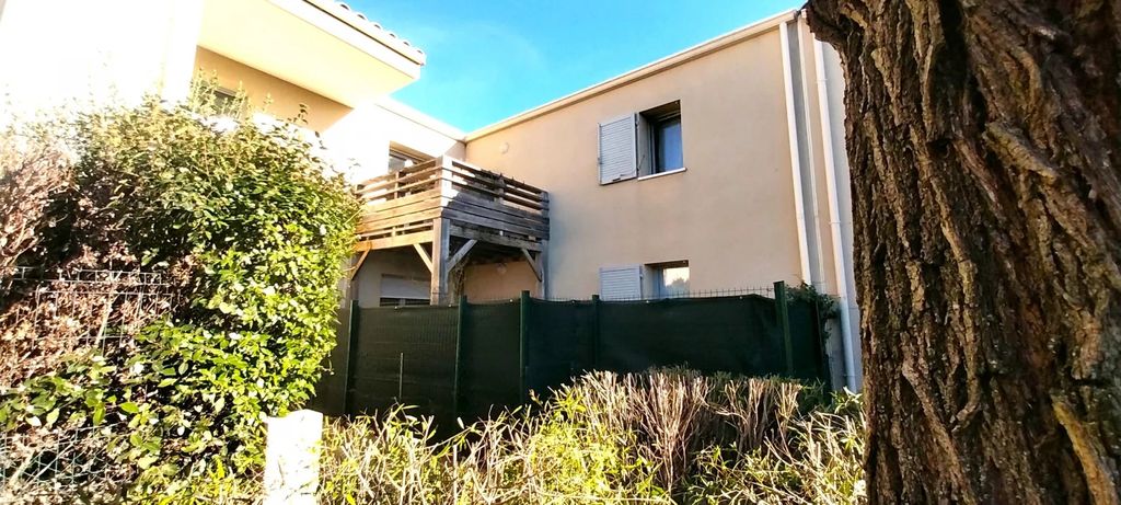 Achat appartement à vendre 2 pièces 48 m² - Peyrolles-en-Provence