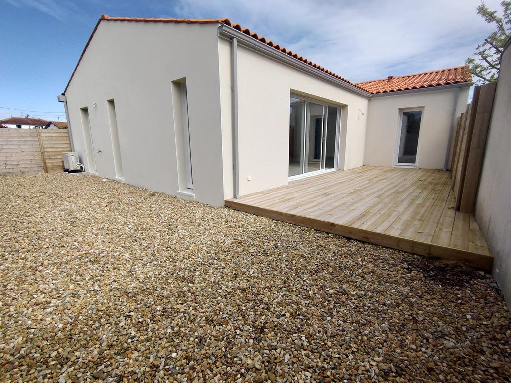 Achat maison à vendre 3 chambres 123 m² - Royan