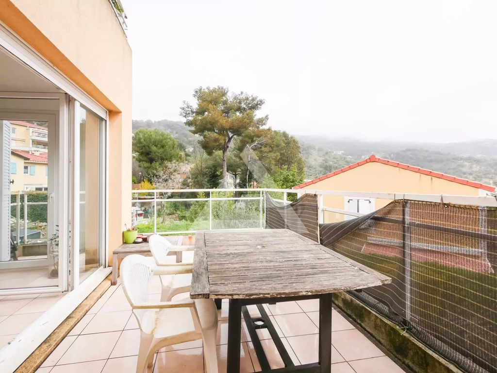 Achat appartement à vendre 3 pièces 69 m² - Èze