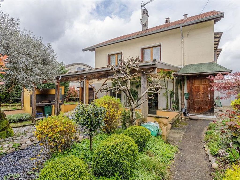 Achat maison à vendre 4 chambres 130 m² - Chambéry