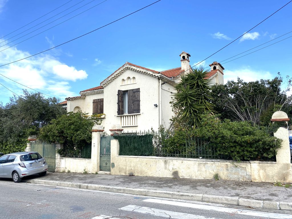 Achat maison à vendre 3 chambres 139 m² - Marseille 12ème arrondissement