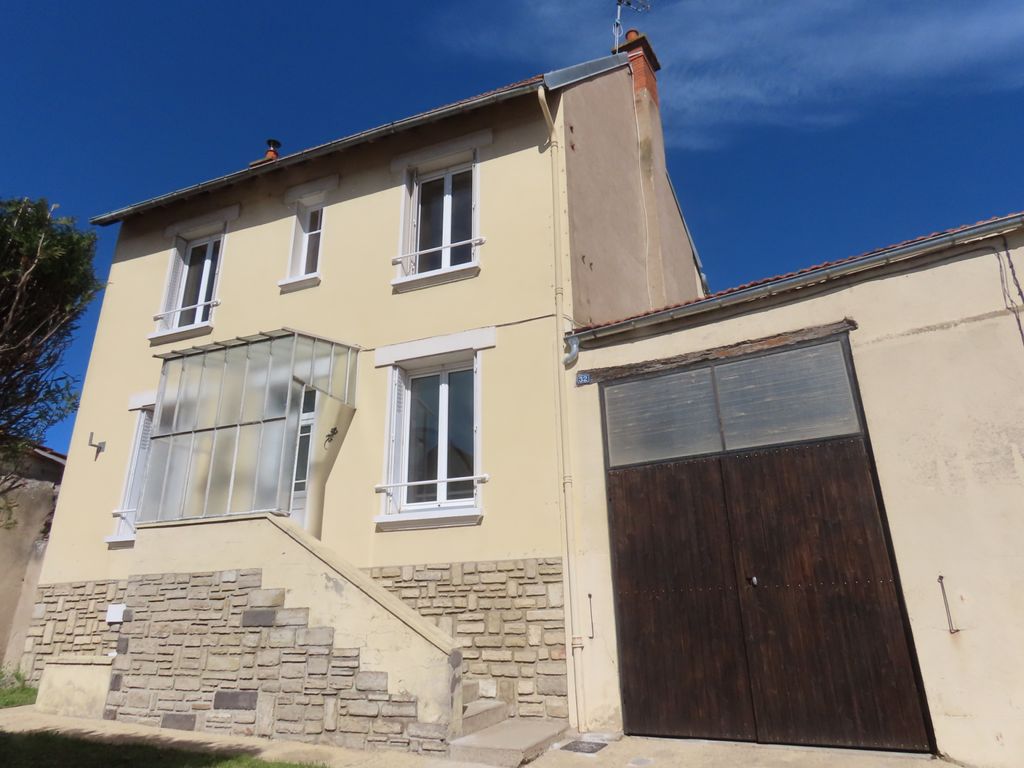 Achat maison à vendre 3 chambres 145 m² - Gannat