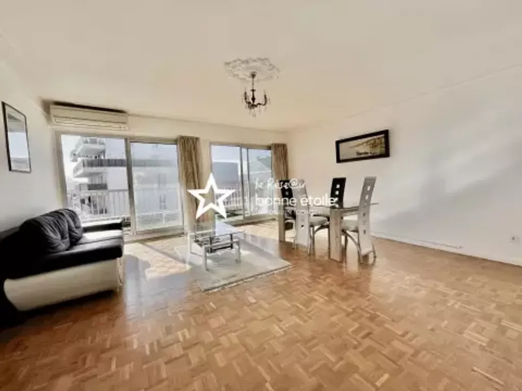 Achat appartement à vendre 3 pièces 76 m² - Marseille 1er arrondissement