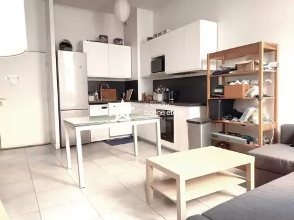 Achat appartement à vendre 2 pièces 47 m² - Marseille 1er arrondissement