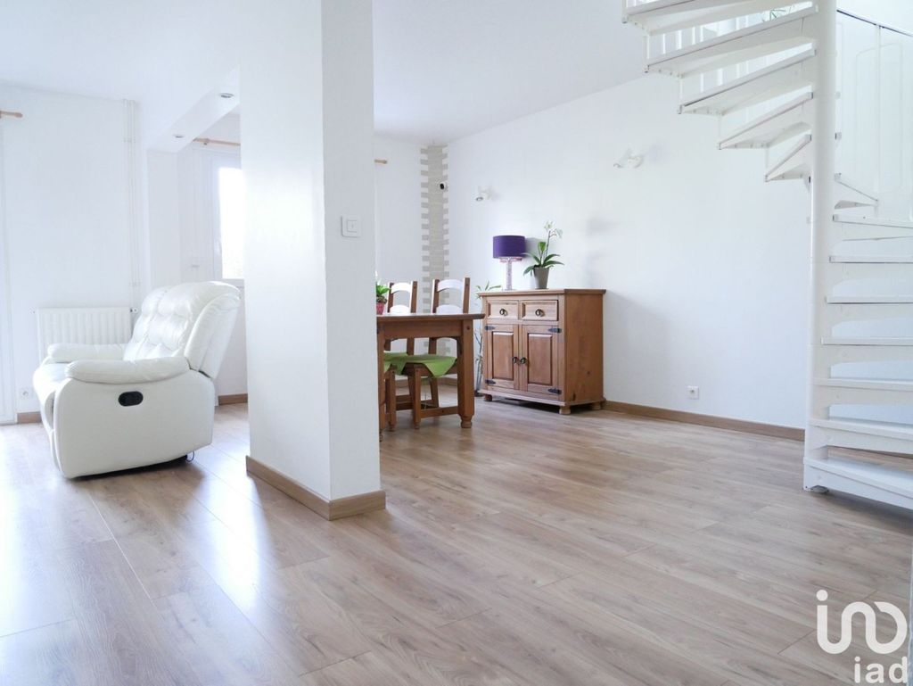 Achat maison à vendre 4 chambres 109 m² - Montsoult