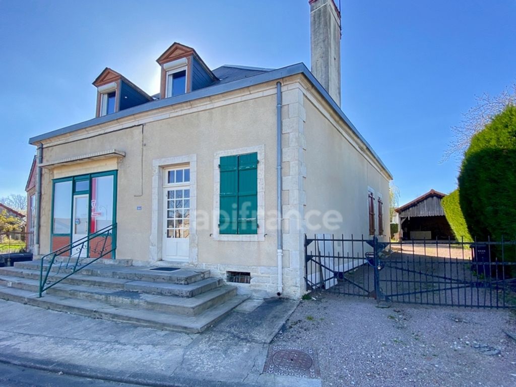 Achat maison à vendre 3 chambres 138 m² - Sougy-sur-Loire