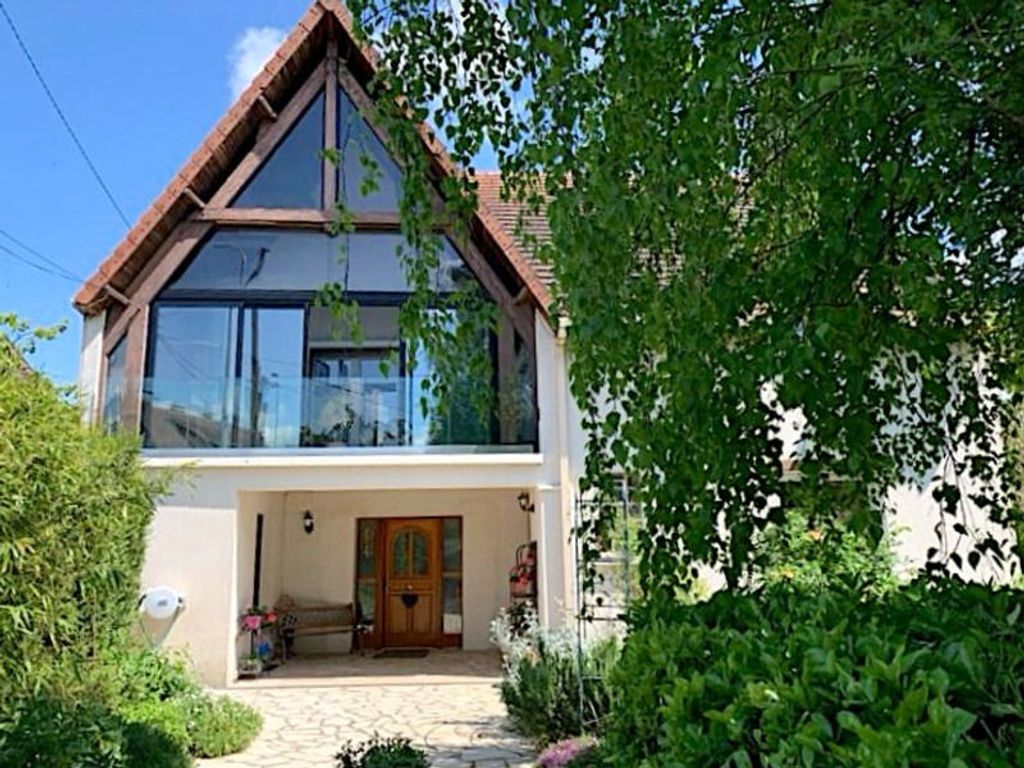 Achat maison à vendre 5 chambres 220 m² - Savigny-sur-Orge