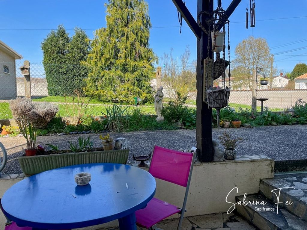 Achat maison à vendre 5 chambres 133 m² - Tonnay-Charente