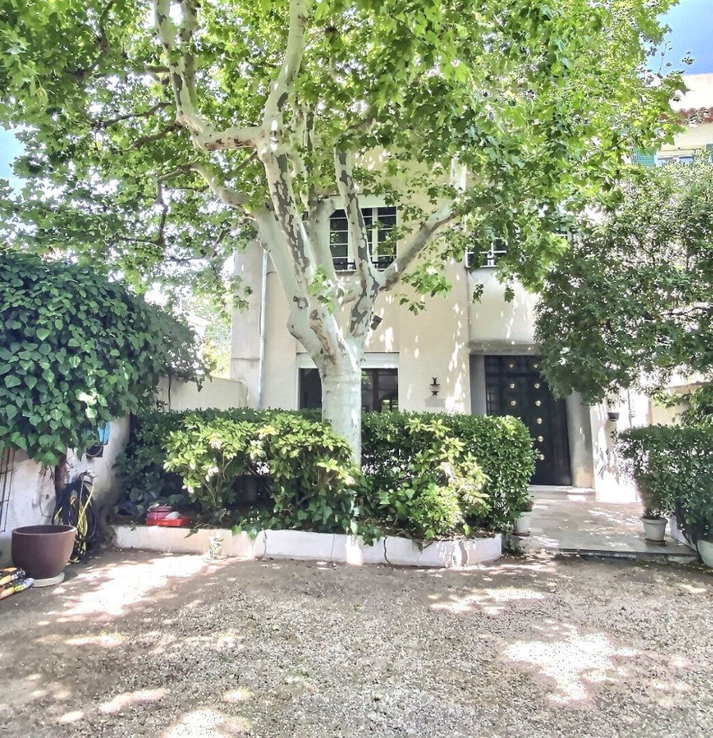 Achat maison à vendre 5 chambres 200 m² - Marseille 12ème arrondissement