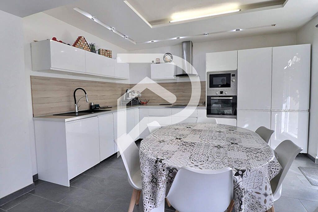 Achat maison à vendre 3 chambres 107 m² - Marseille 13ème arrondissement