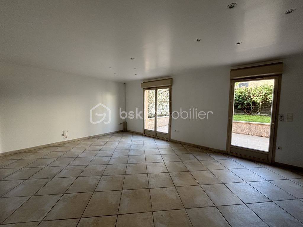 Achat maison à vendre 4 chambres 122 m² - Mantes-la-Jolie