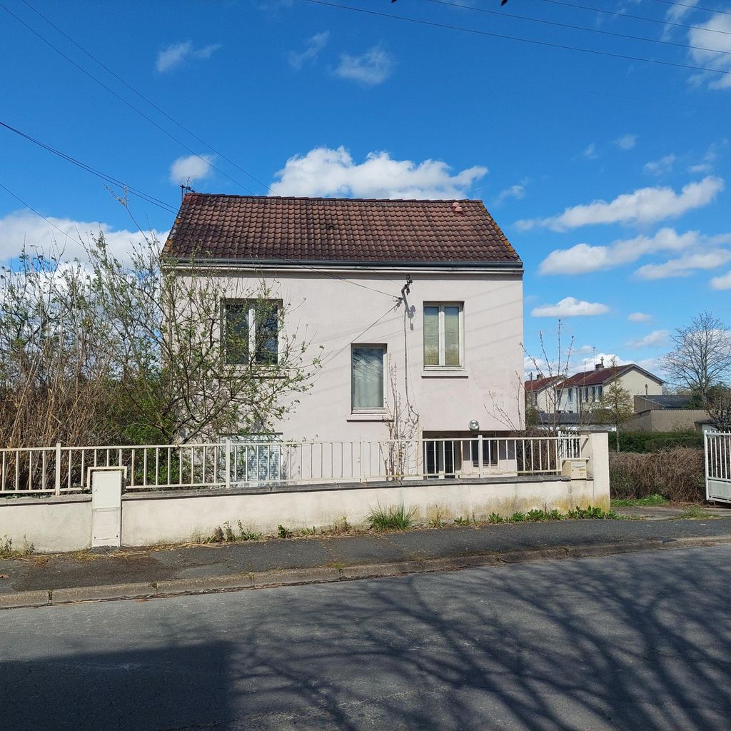 Achat maison à vendre 3 chambres 113 m² - Bourges