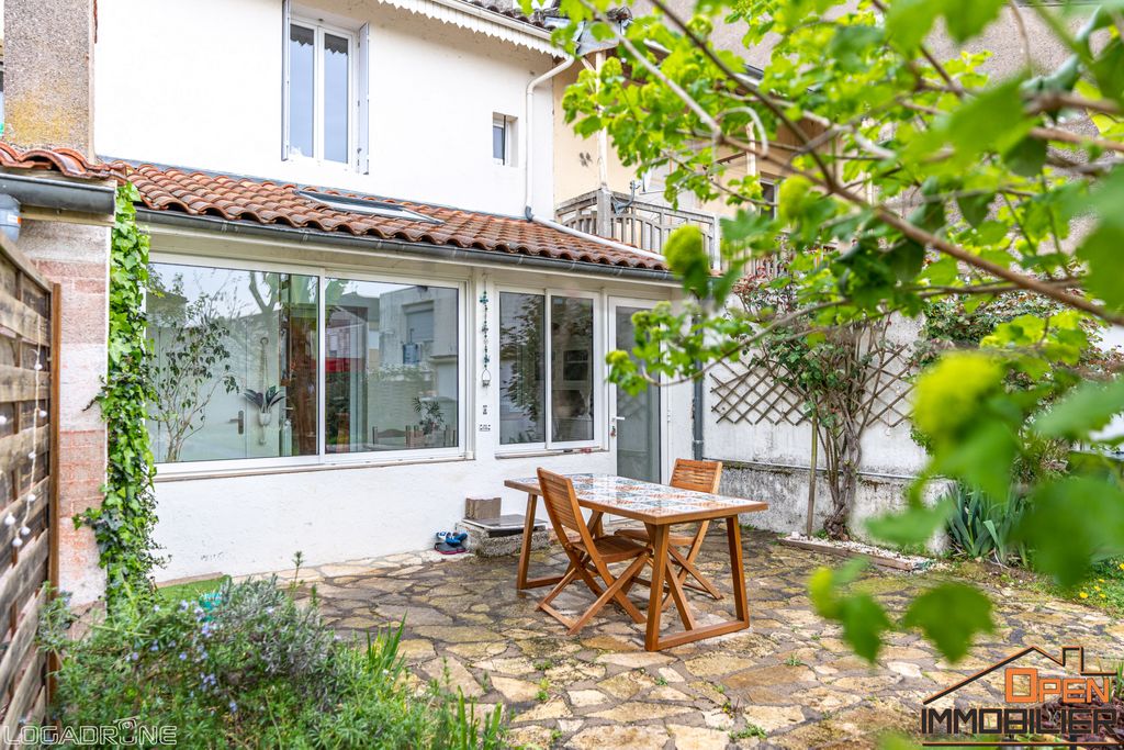 Achat maison à vendre 4 chambres 132 m² - Casseneuil