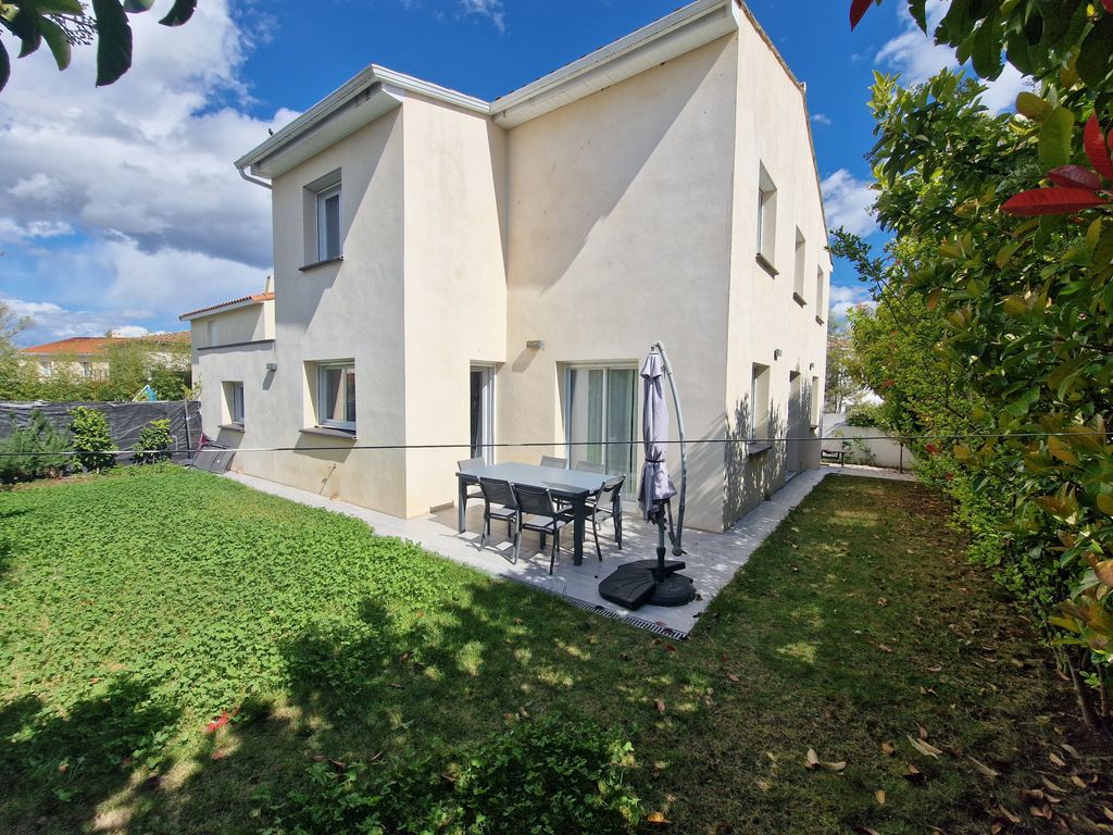 Achat maison à vendre 6 chambres 148 m² - Saint-André-de-Sangonis
