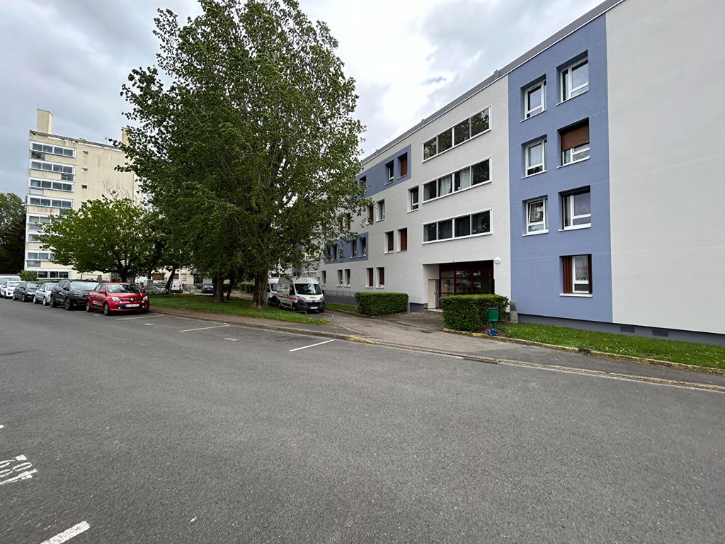 Achat appartement à vendre 3 pièces 65 m² - Saint-Jean-de-la-Ruelle
