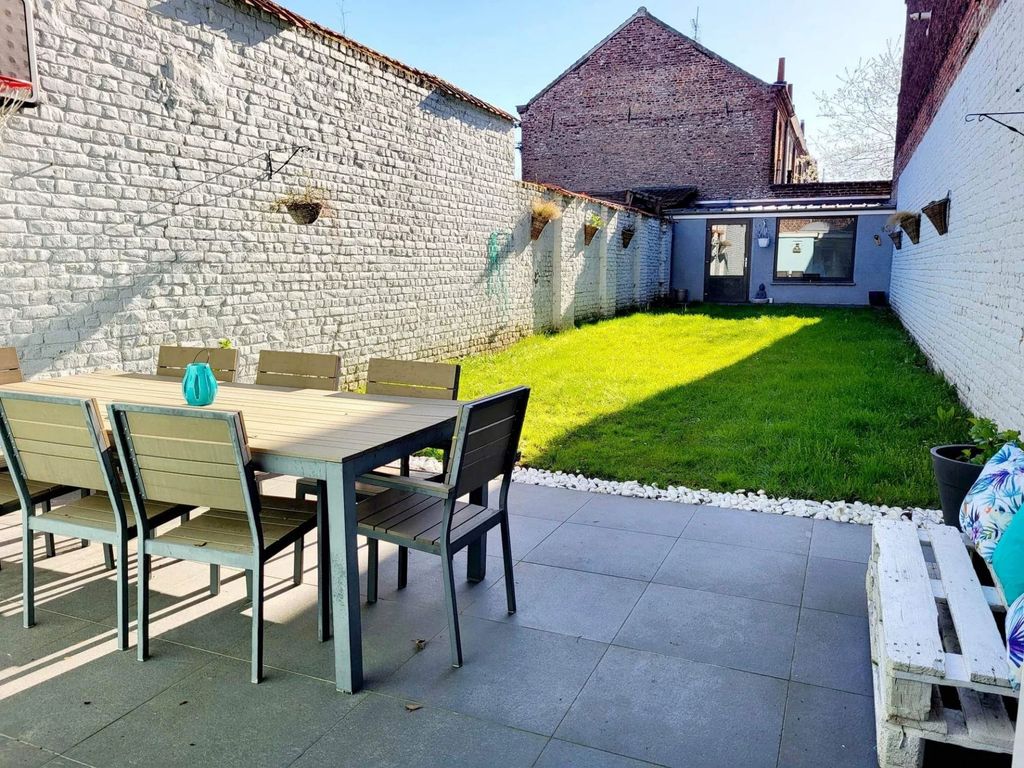 Achat maison à vendre 4 chambres 116 m² - Lys-lez-Lannoy