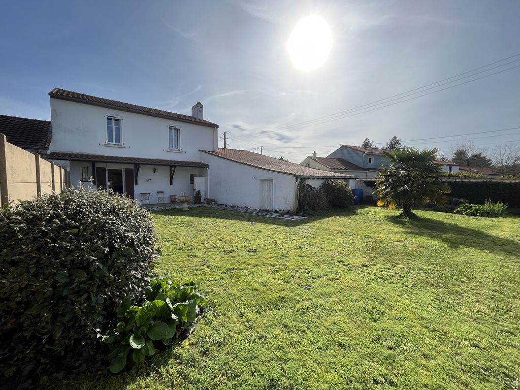 Achat maison à vendre 3 chambres 90 m² - Saint-Aignan-Grandlieu