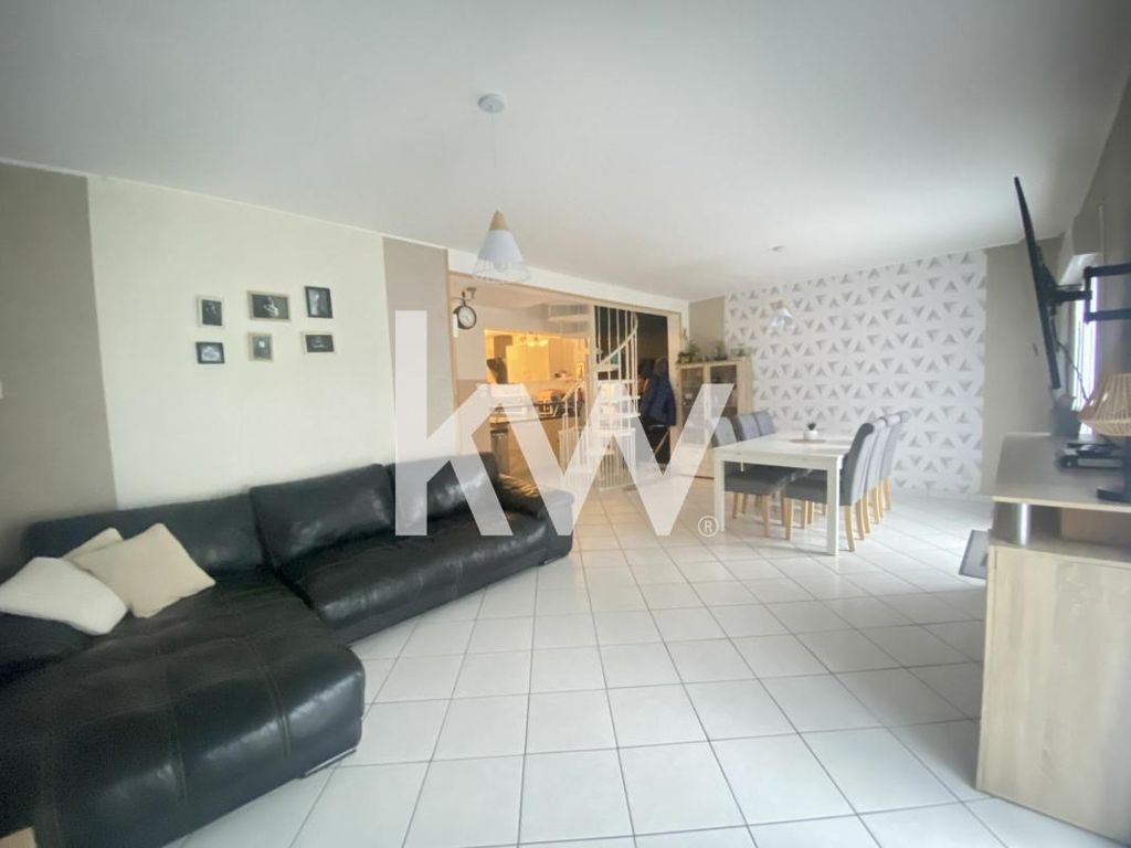 Achat maison à vendre 3 chambres 108 m² - Cappelle-la-Grande