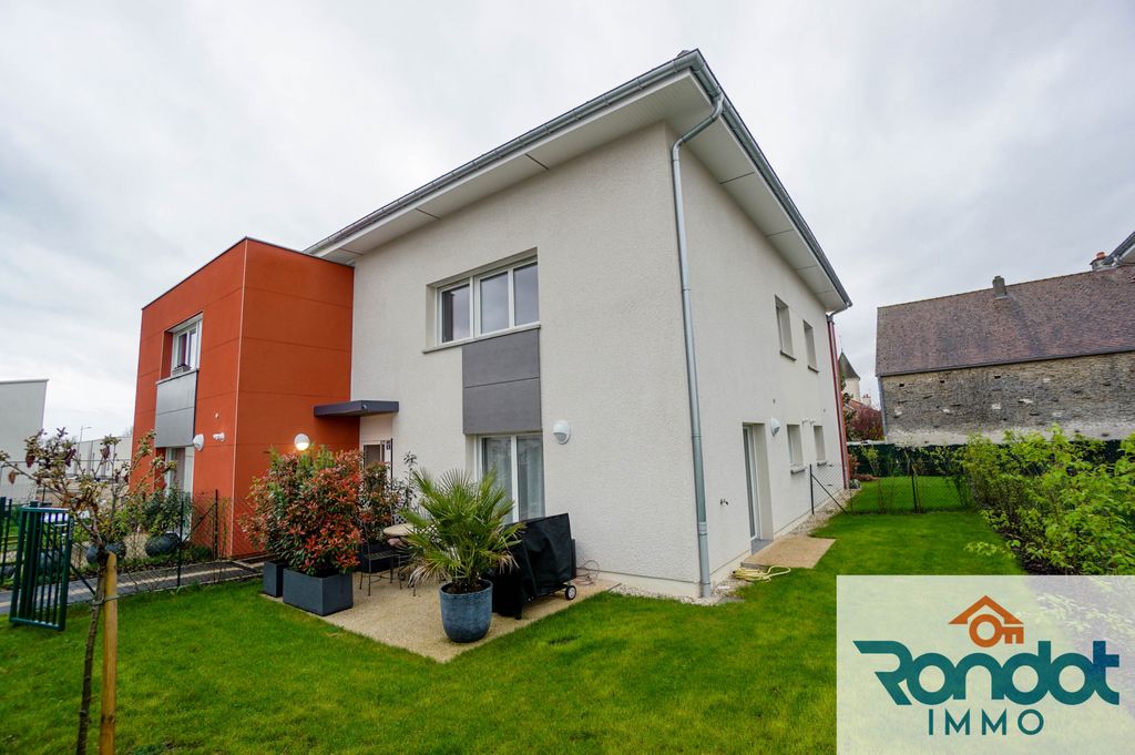 Achat maison à vendre 3 chambres 84 m² - Savigny-le-Sec