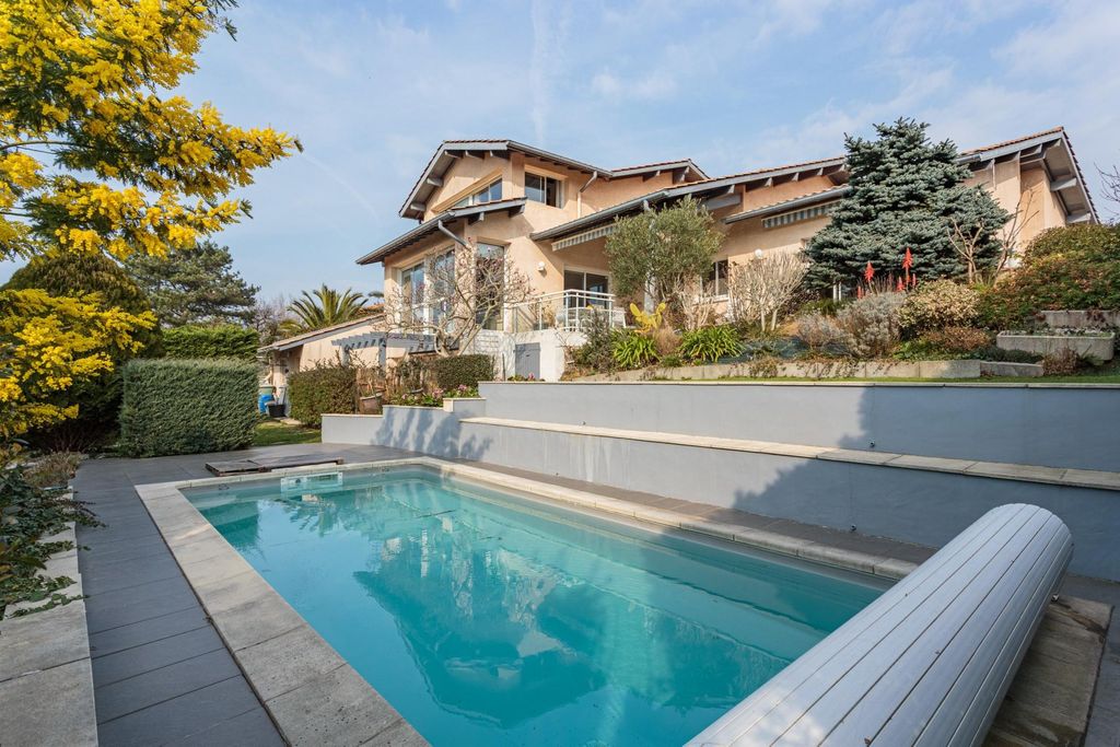 Achat maison à vendre 5 chambres 257 m² - Biarritz