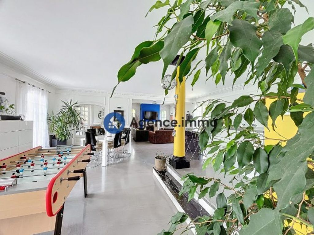 Achat maison à vendre 6 chambres 299 m² - Joué-lès-Tours