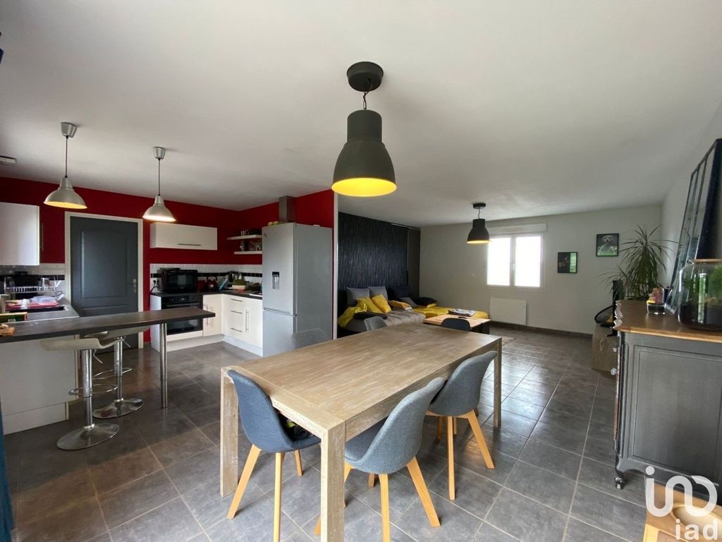 Achat maison à vendre 2 chambres 99 m² - Fleury-la-Vallée