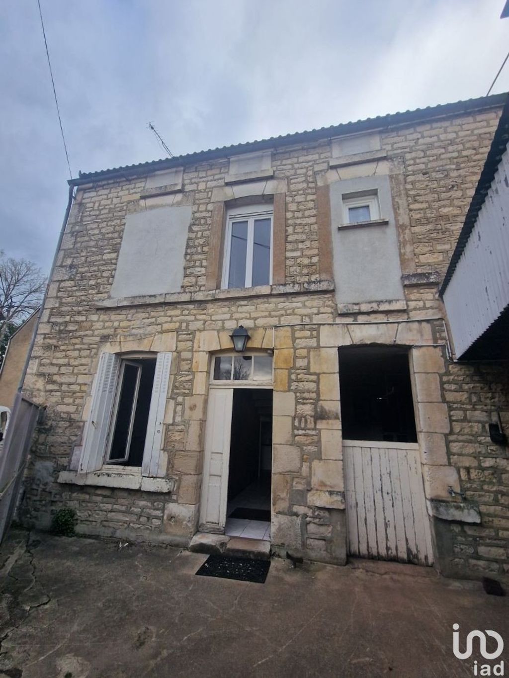 Achat maison à vendre 3 chambres 117 m² - Lézinnes