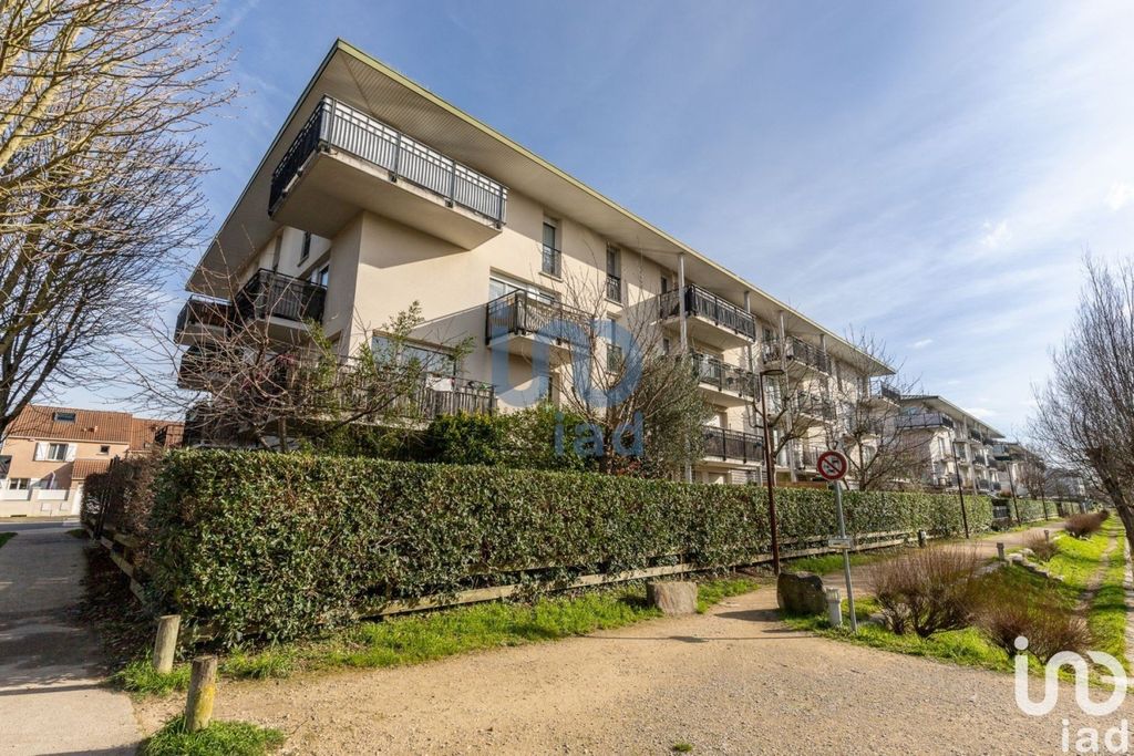 Achat appartement à vendre 3 pièces 56 m² - Sainte-Geneviève-des-Bois